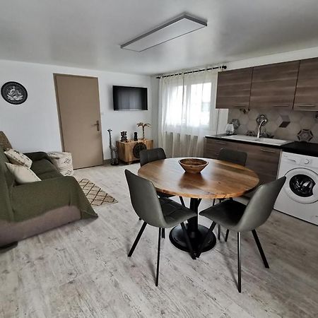 Gite - Chambres D'Hotes La Belle Helene Bressuire Εξωτερικό φωτογραφία